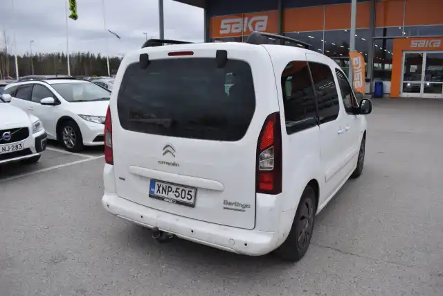 Valkoinen Tila-auto, Citroen Berlingo – XNP-505
