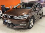 Ruskea Tila-auto, Volkswagen Touran – XNP-887, kuva 1