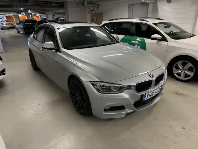 BMW 330