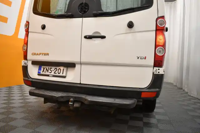 Valkoinen Matkailuauto, Volkswagen Crafter – XNS-201