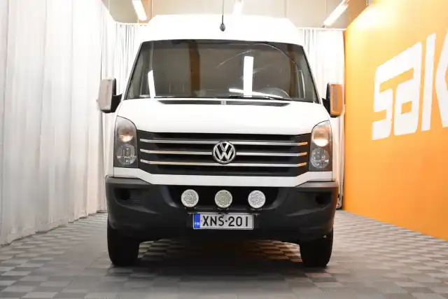 Valkoinen Matkailuauto, Volkswagen Crafter – XNS-201