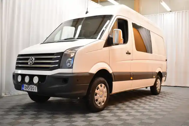 Valkoinen Matkailuauto, Volkswagen Crafter – XNS-201