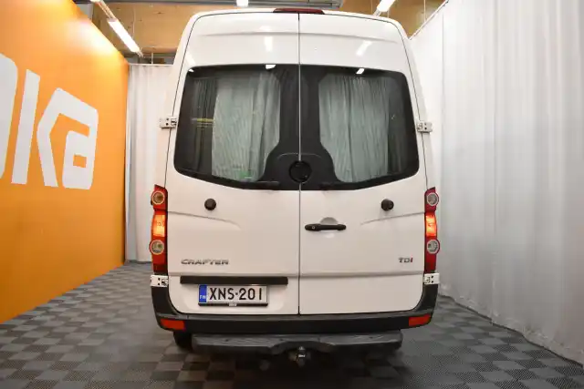 Valkoinen Matkailuauto, Volkswagen Crafter – XNS-201