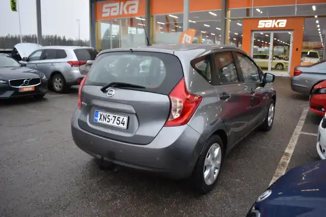 Harmaa Viistoperä, Nissan Note – XNS-754