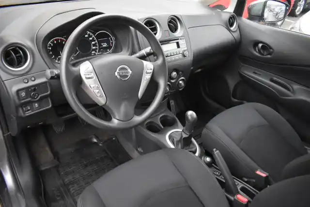 Harmaa Viistoperä, Nissan Note – XNS-754