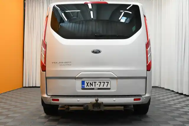 Harmaa Tila-auto, Ford Tourneo Custom – XNT-777