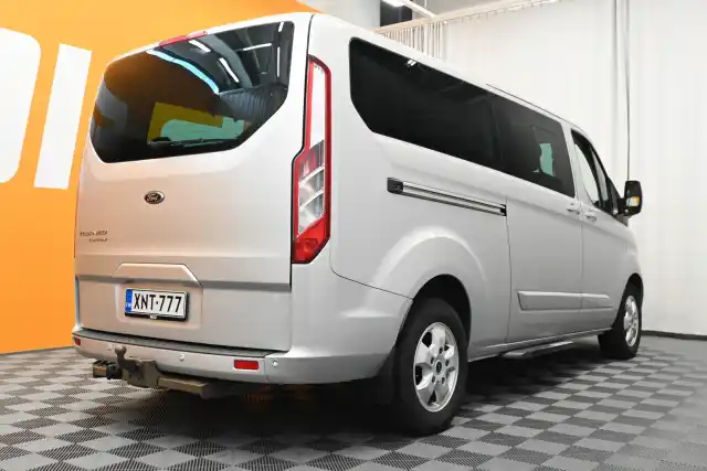 Harmaa Tila-auto, Ford Tourneo Custom – XNT-777