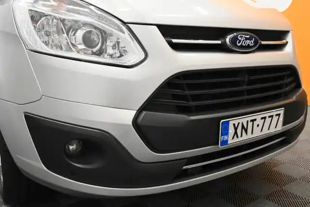 Harmaa Tila-auto, Ford Tourneo Custom – XNT-777