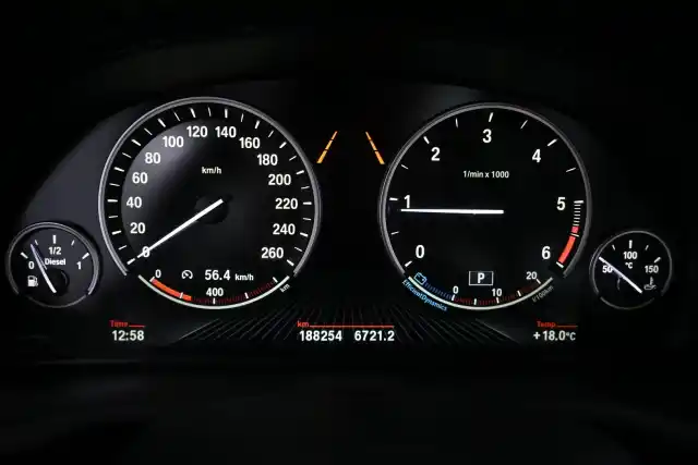 Valkoinen Maastoauto, BMW X3 – XNV-151