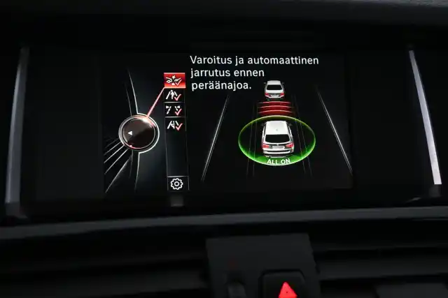 Valkoinen Maastoauto, BMW X3 – XNV-151