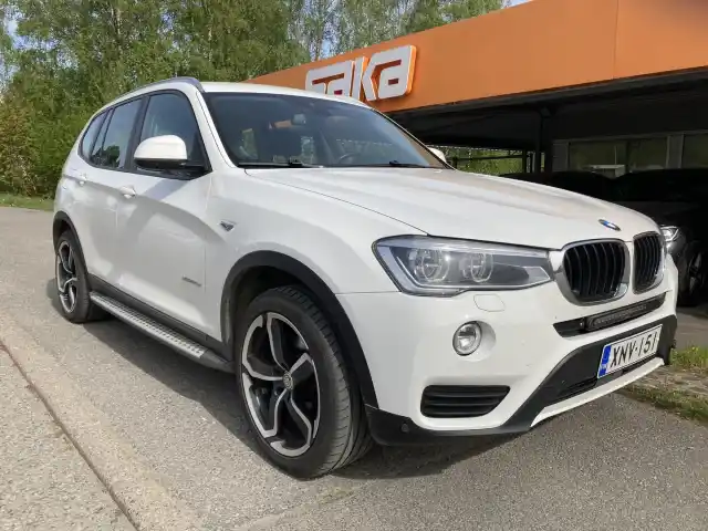Valkoinen Maastoauto, BMW X3 – XNV-151