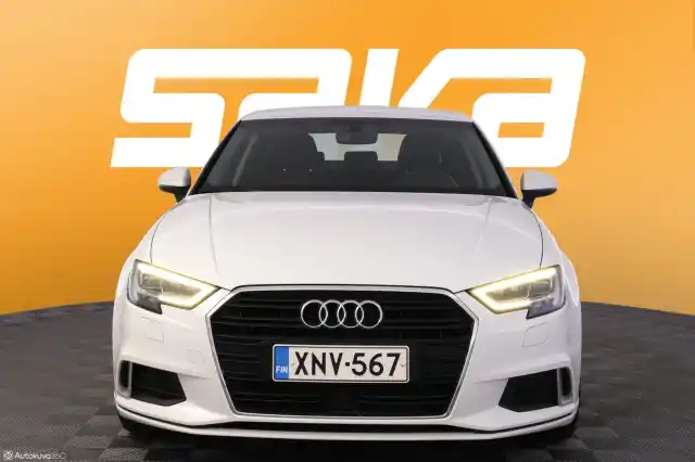 Valkoinen Sedan, Audi A3 – XNV-567