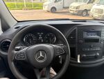 Punainen Pakettiauto, Mercedes-Benz Vito – XNV-620, kuva 2
