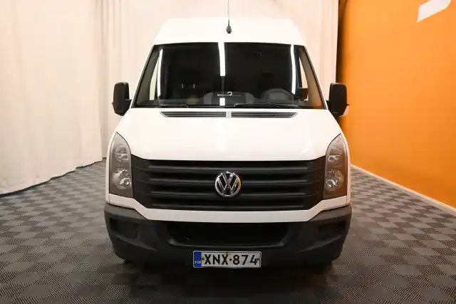 Valkoinen Pakettiauto, Volkswagen Crafter – XNX-874