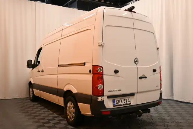 Valkoinen Pakettiauto, Volkswagen Crafter – XNX-874