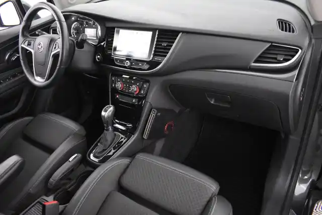 Harmaa Maastoauto, Opel Mokka – XOA-429