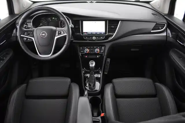 Harmaa Maastoauto, Opel Mokka – XOA-429