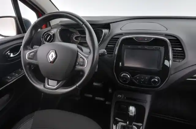 Punainen Viistoperä, Renault Captur – XOB-426