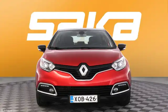 Punainen Viistoperä, Renault Captur – XOB-426