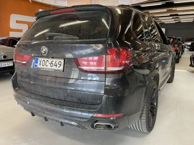 Musta Maastoauto, BMW X5 – XOC-649