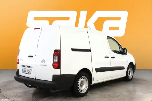 Valkoinen Pakettiauto, Citroen Berlingo Van – XOC-834