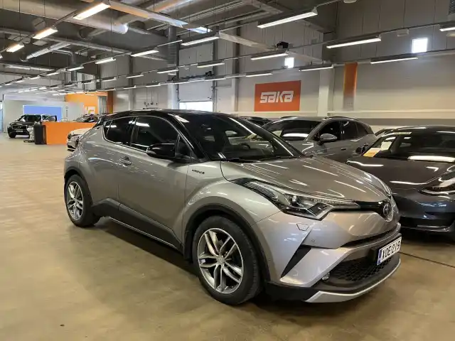 Hopea Maastoauto, Toyota C-HR – XOE-219