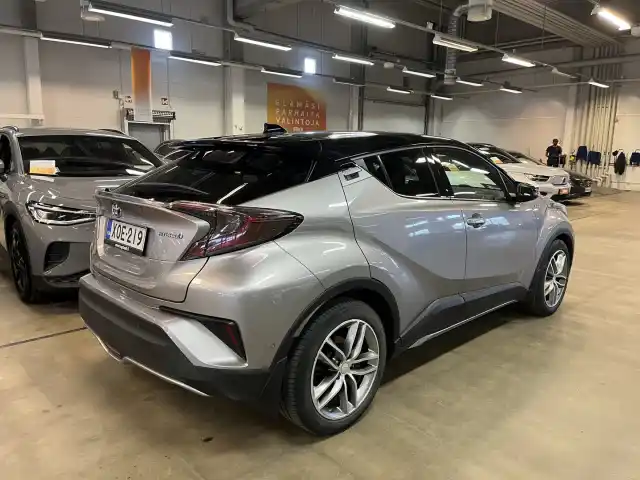 Hopea Maastoauto, Toyota C-HR – XOE-219
