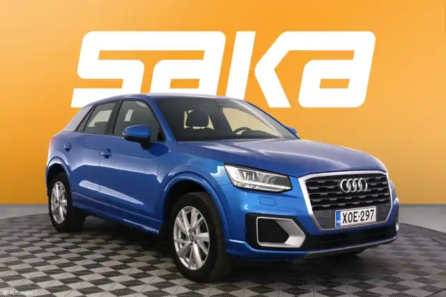 Sininen Maastoauto, Audi Q2 – XOE-297