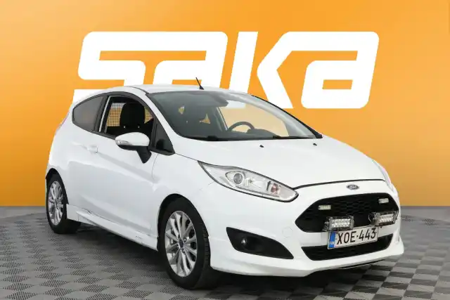 Valkoinen Pakettiauto, Ford Fiesta Van – XOE-443