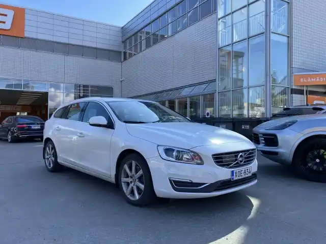 Valkoinen Farmari, Volvo V60 – XOE-834