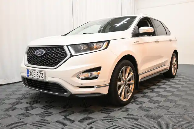 Valkoinen Maastoauto, Ford Edge – XOE-873