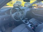 Sininen Sedan, Volkswagen Jetta – XOH-335, kuva 3