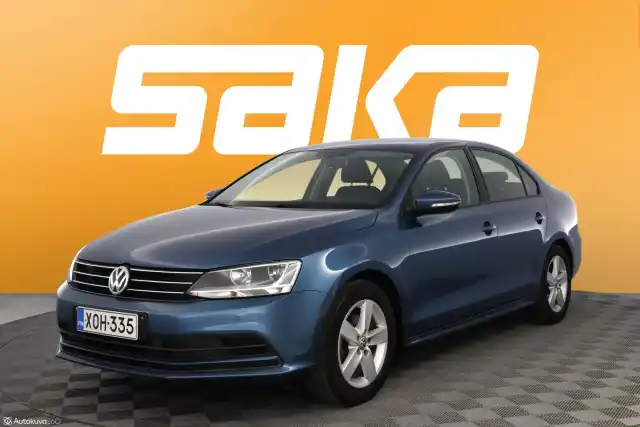 Sininen Sedan, Volkswagen Jetta – XOH-335