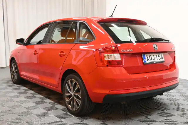 Punainen Viistoperä, Skoda Rapid – XOJ-154