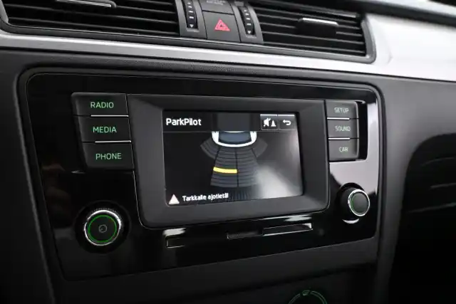 Punainen Viistoperä, Skoda Rapid – XOJ-154