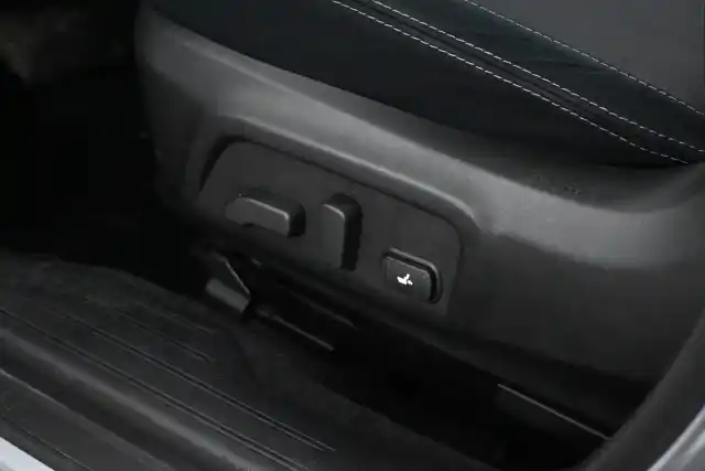 Hopea Farmari, Subaru Outback – XOJ-276
