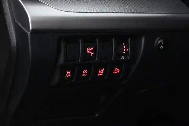 Hopea Farmari, Subaru Outback – XOJ-276