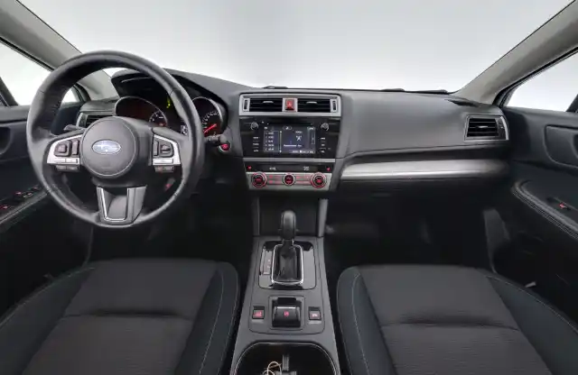 Hopea Farmari, Subaru Outback – XOJ-276