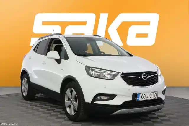 Valkoinen Maastoauto, Opel Mokka – XOJ-910