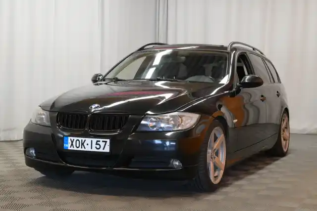 Musta Farmari, BMW 318 – XOK-157