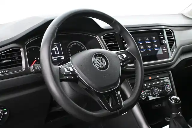 Valkoinen Maastoauto, Volkswagen T-Roc – XOK-475