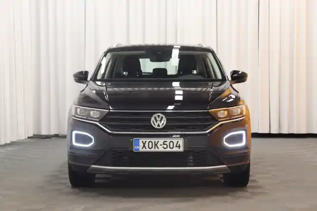 Musta Maastoauto, Volkswagen T-Roc – XOK-504