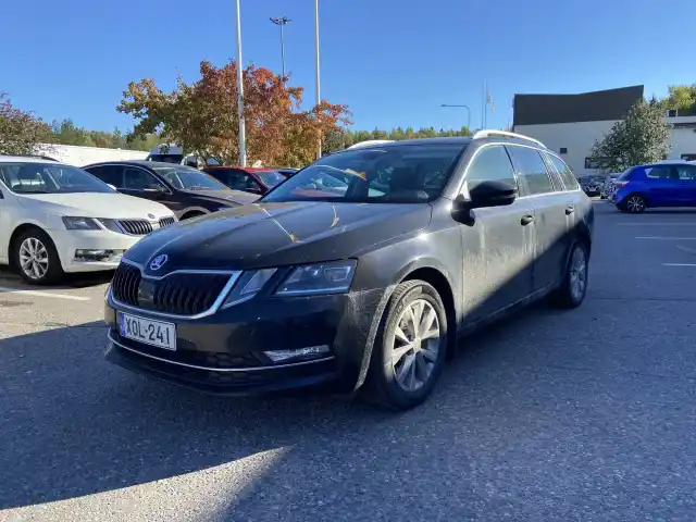 Musta Farmari, Skoda Octavia – XOL-241