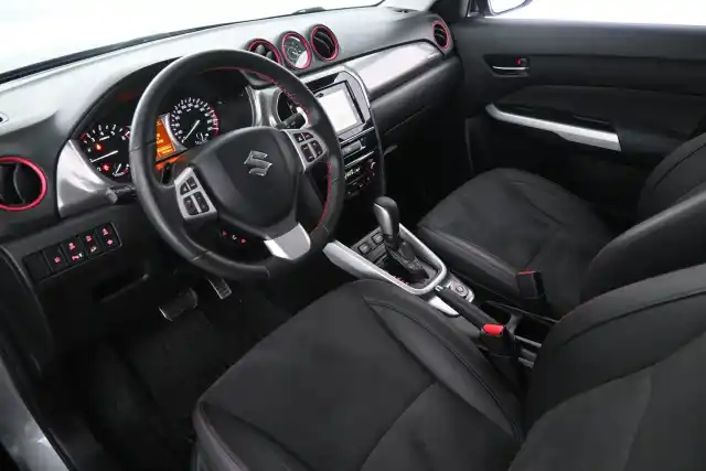 Harmaa Maastoauto, Suzuki Vitara – XOL-414