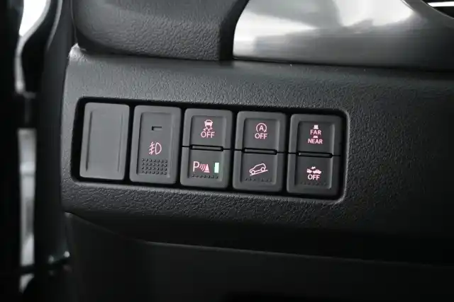 Harmaa Maastoauto, Suzuki Vitara – XOL-414