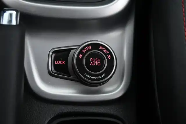 Harmaa Maastoauto, Suzuki Vitara – XOL-414