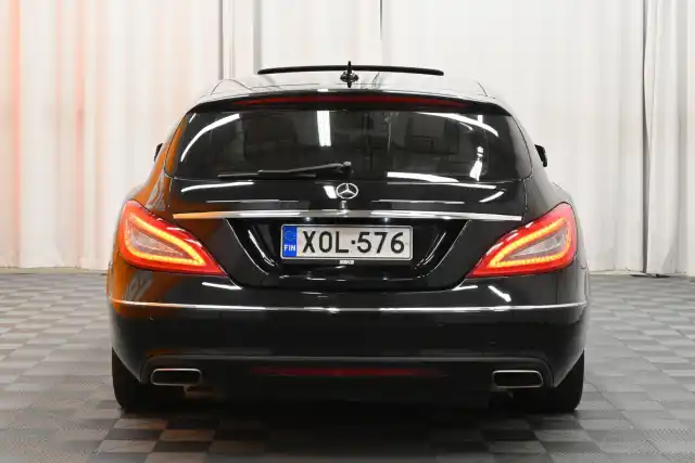 Musta Farmari, Mercedes-Benz CLS – XOL-576