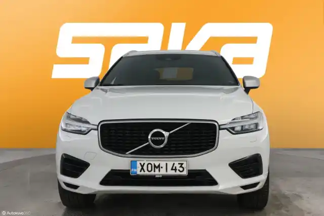 Valkoinen Maastoauto, Volvo XC60 – XOM-143