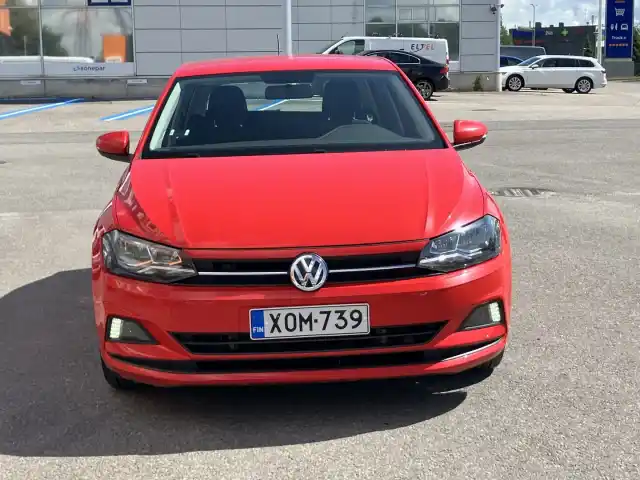 Punainen Viistoperä, Volkswagen Polo – XOM-739