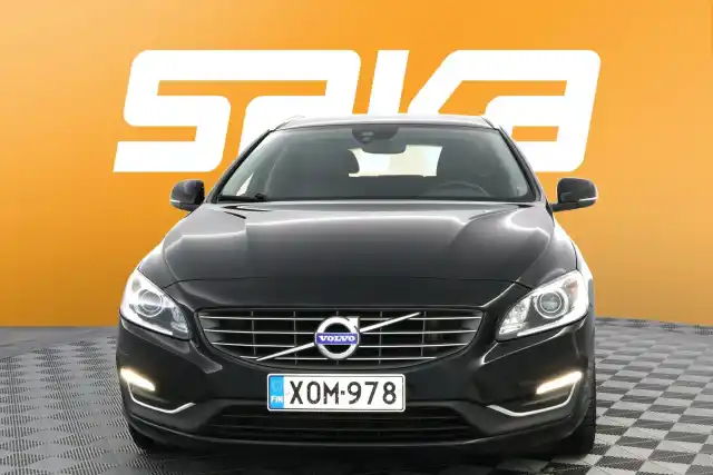 Musta Farmari, Volvo V60 – XOM-978